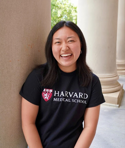 Emma Lee - Pre-Med and Pre-College Mentor